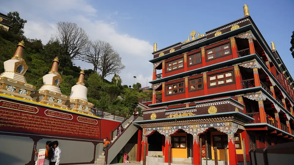 Kagyu Thekchen Ling Monastery at Lava